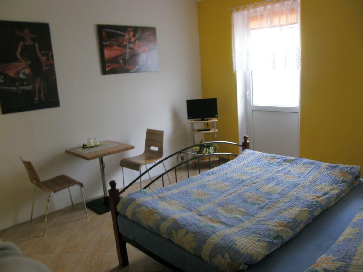 Hotel Penzion Cizku U Trebone Zewnętrze zdjęcie